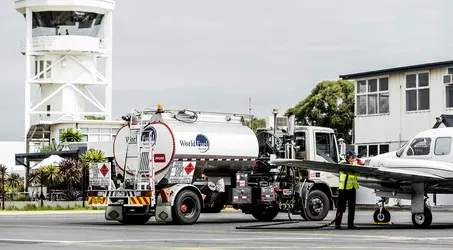 refueling at australia airport